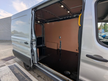 Photo 9 du bon plan FORD Transit 2T Fg VUL T350 L2H2 2.0 EcoBlue 170ch S&S Trail avec TVA soit 24917HT occasion à 29941 €