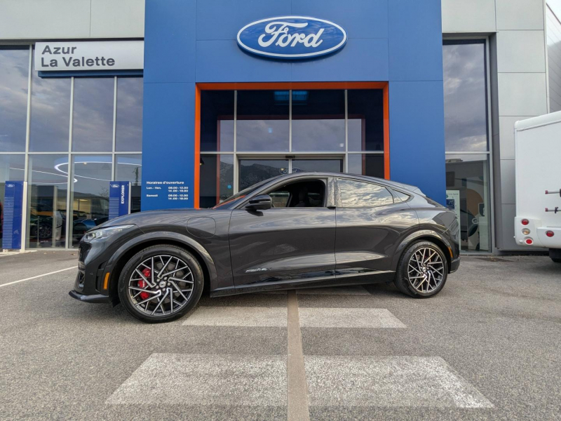 Bon plan FORD Mustang Mach-E 487ch Extended Range 99kWh GT AWD occasion à 42900 €