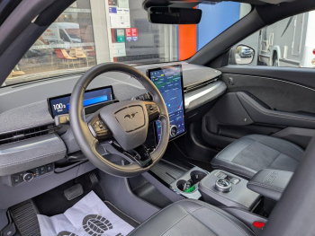 Photo 21 du bon plan FORD Mustang Mach-E 487ch Extended Range 99kWh GT AWD occasion à 42900 €