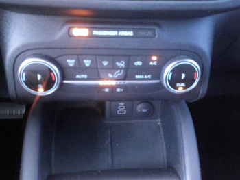 Photo 16 du bon plan FORD Kuga 2.5 Duratec 190ch FHEV E85 ST-Line BVA occasion à 27900 €