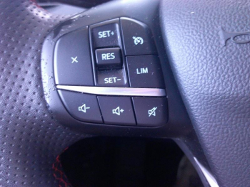 Photo 17 du bon plan FORD Kuga 2.5 Duratec 190ch FHEV E85 ST-Line BVA occasion à 27900 €