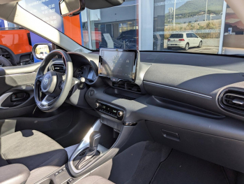 Photo 19 du bon plan TOYOTA Yaris 116h Dynamic 5p MC24 occasion à 19990 €