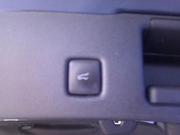Photo 27 du bon plan FORD Kuga 2.5 Duratec 190ch FHEV E85 ST-Line BVA occasion à 22900 €