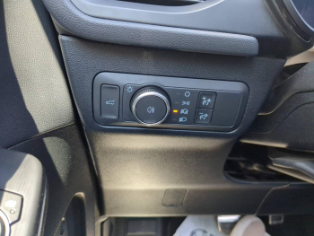 Photo 22 du bon plan FORD Kuga 2.5 Duratec 180ch Hybrid FlexiFuel ST-Line X Powershift occasion à 33990 €