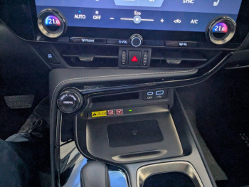 Photo 7 du bon plan LEXUS NX 450h+ Luxe 4WD MY25 occasion à 46990 €