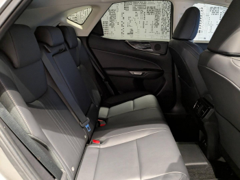 Photo 10 du bon plan LEXUS NX 450h+ Luxe 4WD MY25 occasion à 46990 €