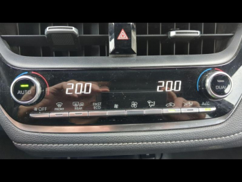 Photo 18 du bon plan SUZUKI Swace 1.8 Hybrid 122ch Privilège occasion à 18990 €