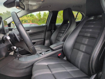 Photo 15 du bon plan MERCEDES-BENZ Classe GLA 200 d Sensation 7G-DCT occasion à 15980 €