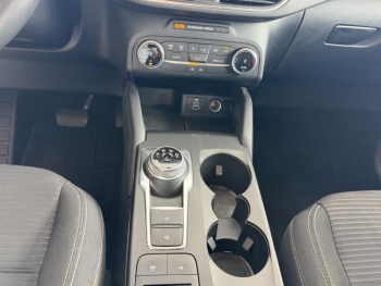 Photo 18 du bon plan FORD Kuga 2.5 Duratec 190ch FHEV E85 Titanium BVA occasion à 25900 €