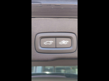 Photo 12 du bon plan VOLVO XC60 T6 Hybride Rechargeable 253 + 145ch Ultra Style Dark Geartronic 8 AWD occasion à 49590 €