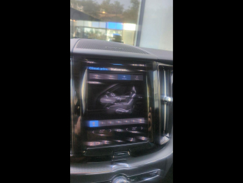Photo 16 du bon plan VOLVO XC60 T6 Hybride Rechargeable 253 + 145ch Ultra Style Dark Geartronic 8 AWD occasion à 49590 €