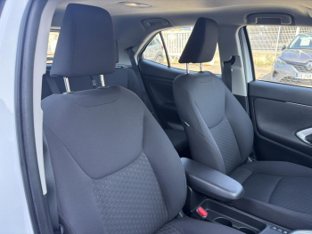 Photo 11 du bon plan TOYOTA Yaris Cross 116h Dynamic MY22 occasion à 22990 €