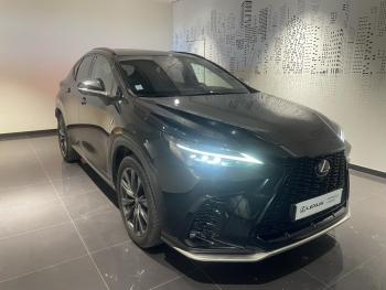 Photo 3 du bon plan LEXUS NX 450h+ Luxe 4WD occasion à 42990 €