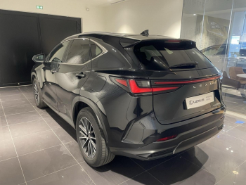 Photo 9 du bon plan LEXUS NX 450h+ Luxe 4WD occasion à 42990 €