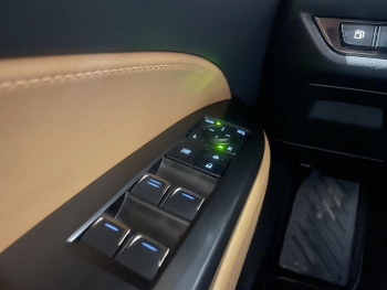 Photo 20 du bon plan LEXUS NX 450h+ Luxe 4WD occasion à 42990 €