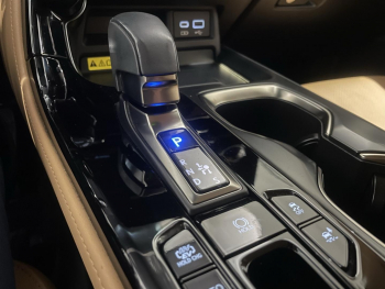 Photo 28 du bon plan LEXUS NX 450h+ Luxe 4WD occasion à 42990 €