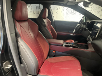 Photo 21 du bon plan LEXUS RX 500h F SPORT Executive 4WD MY24 occasion à 67900 €