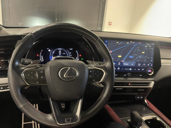 Photo 26 du bon plan LEXUS RX 500h F SPORT Executive 4WD MY24 occasion à 67900 €