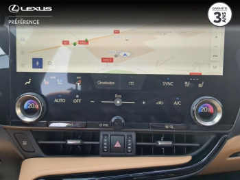 Photo 11 du bon plan LEXUS NX 450h+ Executive 4WD occasion à 44968 €