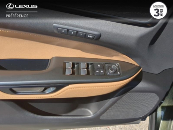 Photo 12 du bon plan LEXUS NX 450h+ Executive 4WD occasion à 44968 €