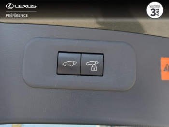 Photo 18 du bon plan LEXUS NX 450h+ Executive 4WD occasion à 44968 €