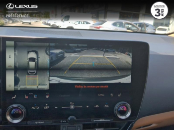 Photo 19 du bon plan LEXUS NX 450h+ Executive 4WD occasion à 44968 €