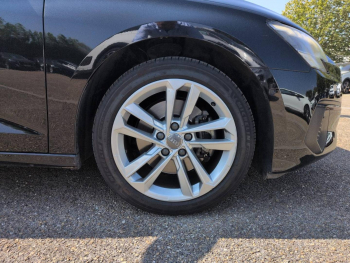 Photo 10 du bon plan AUDI A3 Sportback 35 TFSI 150ch Design occasion à 17990 €