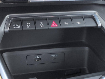 Photo 23 du bon plan AUDI A3 Sportback 35 TFSI 150ch Design occasion à 17990 €