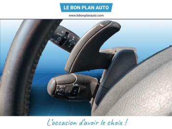 Photo 18 du bon plan PEUGEOT 5008 1.6 e-HDi 115ch FAP Allure ETG6 occasion à 6600 €