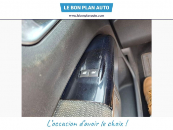 Photo 18 du bon plan CITROEN C4 Cactus BlueHDi 100 Shine Edition occasion à 6999 €