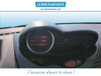 Photo 12 du bon plan RENAULT Twingo 1.5 dCi 75ch Purple eco² occasion à 4990 €