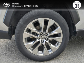Photo 16 du bon plan TOYOTA RAV4 2.5 Hybride 218ch Lounge 2WD MY23 occasion à 38990 €