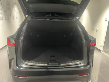 Photo 8 du bon plan LEXUS NX 450h+ F SPORT Executive 4WD MY24 occasion à 49990 €