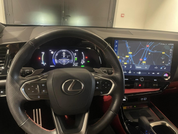 Photo 21 du bon plan LEXUS NX 450h+ F SPORT Executive 4WD MY24 occasion à 49990 €