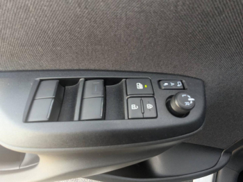 Photo 12 du bon plan TOYOTA Yaris Cross 116h Dynamic MY25 occasion à 22890 €