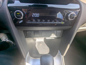Photo 17 du bon plan TOYOTA Yaris Cross 116h Dynamic MY25 occasion à 22890 €