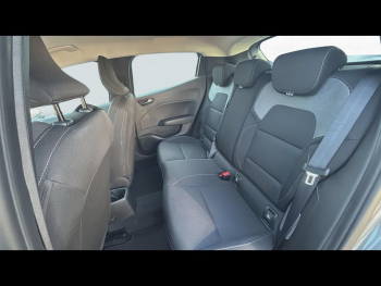 Photo 11 du bon plan RENAULT Clio 1.6 E-Tech 145ch full hybrid Evolution - 25b occasion à 20990 €
