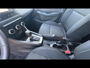 Photo 17 du bon plan RENAULT Clio 1.6 E-Tech 145ch full hybrid Evolution - 25b occasion à 20990 €