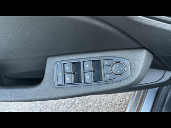 Photo 36 du bon plan RENAULT Clio 1.6 E-Tech 145ch full hybrid Evolution - 25b occasion à 20990 €