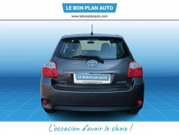 Photo 6 du bon plan TOYOTA Auris 90 D-4D FAP Dynamic 110g 5p occasion à 9470 €