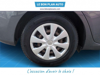 Photo 12 du bon plan TOYOTA Auris 90 D-4D FAP Dynamic 110g 5p occasion à 9470 €
