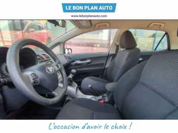 Photo 18 du bon plan TOYOTA Auris 90 D-4D FAP Dynamic 110g 5p occasion à 9470 €