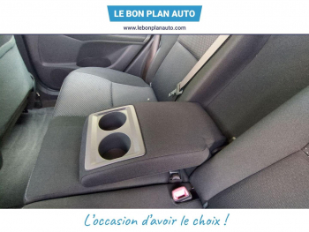Photo 20 du bon plan TOYOTA Auris 90 D-4D FAP Dynamic 110g 5p occasion à 9470 €