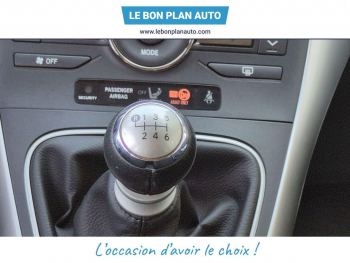 Photo 24 du bon plan TOYOTA Auris 90 D-4D FAP Dynamic 110g 5p occasion à 9470 €