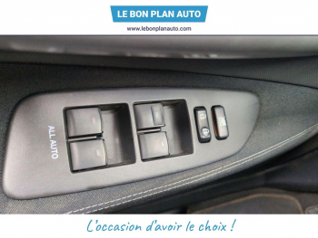 Photo 25 du bon plan TOYOTA Auris 90 D-4D FAP Dynamic 110g 5p occasion à 9470 €