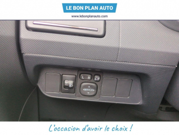 Photo 26 du bon plan TOYOTA Auris 90 D-4D FAP Dynamic 110g 5p occasion à 9470 €