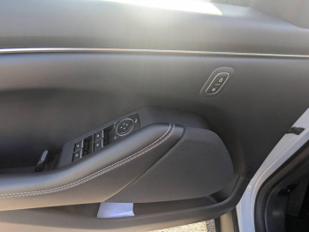 Photo 12 du bon plan FORD Mustang Mach-E 269ch Standard Range 76kWh 7cv occasion à 31490 €