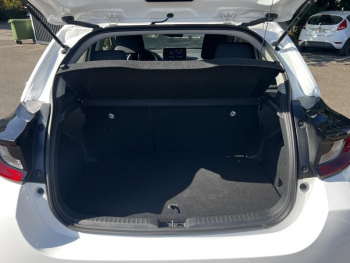 Photo 4 du bon plan TOYOTA Yaris 120 VVT-i Dynamic Business 5p MC24 occasion à 17980 €
