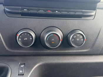Photo 10 du bon plan RENAULT Master Fg VUL F3300 L2H2 2.3 dCi 180ch Energy Grand Confort E6 occasion à 18900 €