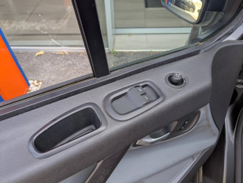 Photo 8 du bon plan FORD Transit Custom Kombi 310 L2H1 2.0 TDCi 130ch Trend Business occasion à 25900 €